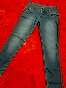 ZOLA Stylish Jeans with Red Stripe