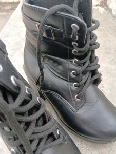 Black Ankle Boots || (used only once)