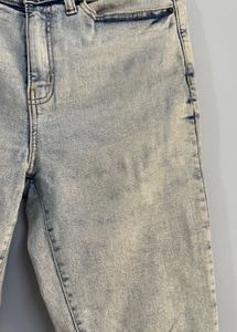Jeans from red tape