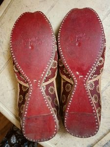 NEW UNUSED Hand Crafted Pure Leather Brocade Jutti