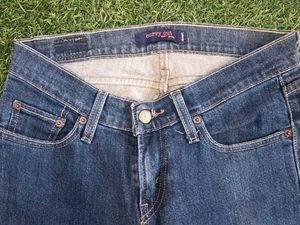 Levi&#39;s Flare Leg Jeans