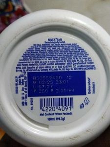 NIVEA Soft Moisturizing Cream