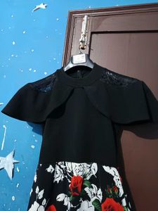 A Beautiful Long Frock/dress With 3D Print Design.