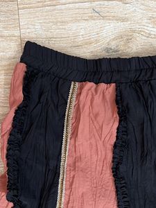 Skirt With Flares And Ruffles / Need To Replace The Elastic. So Giving A Discount . Waist 30- 35 Inches After Elastic Is Fitted