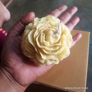Rose Candle