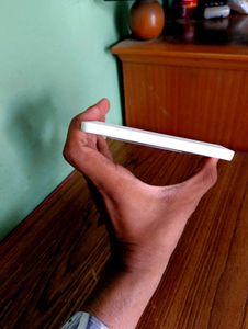 Kindle E-reader