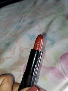 Essence Nudish Rust Brown Lipstick
