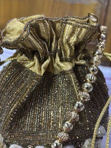 POTLI SIZED GOLD POUCH