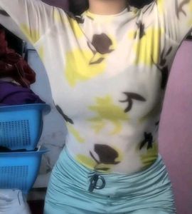 Mesh Top With Free Scrunchies