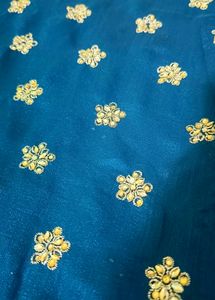 PeacockColour Designer Saree With Blause For Women