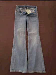 H&amp;M Women Flared HighJeans/ EUR 38