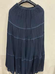 Pleated long Skirt
