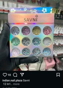 SAVNI Nail Glitter Set