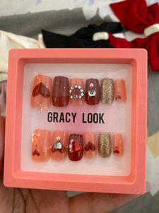 Artificial Nails For Sale!
