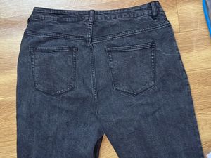 WOMEN GREY JEANS