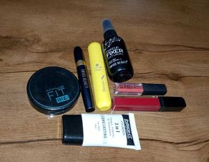 makeup products 💜