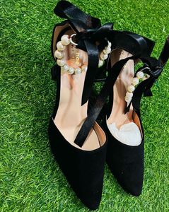 Black pearl design Sandal