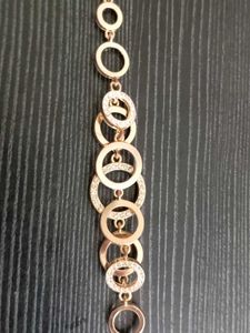 Gold circle Link Bracelet