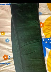 Elegant Dark Green  Saree with  Sleevless Blouse