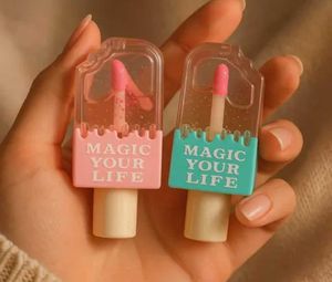 1 Pice Lip Gloss 🫶🏻 ( Randomly will receive)