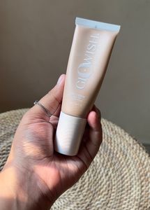 Huda Beauty Glowish Tint In Medium Tan