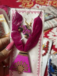 Necklace &amp; Earring Set