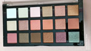 GS7 Eyeshadow Palette