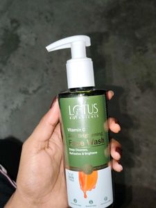 Lotus Botanicals Vitamin C Face Wash