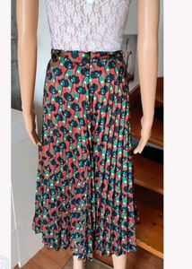 Zara long flared skirt with high waist and pattern