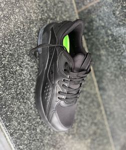 Red tape shoes sale