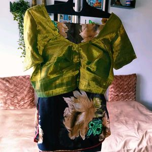 🛍️Floral Print Saree⭐⭐⭐⭐⭐