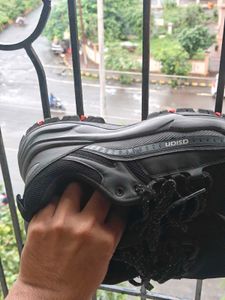 Asian Rough &amp; Tought Trekking Shoes