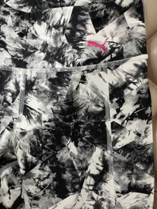 Black &amp; White Print Leggings