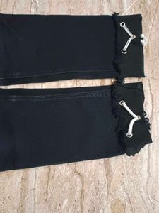 Stylish High-Waisted Jeans