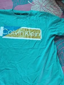Calvin Klein Tee