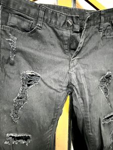 Ripped Jeans Woman
