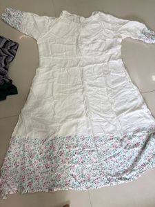 White Floral Print Kurti