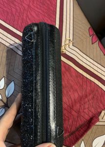 Black Shimmery Classy Clutch🖤🦋🎀