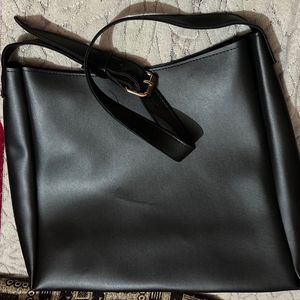 Viral Black buckle Shoulder Bag