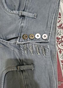 Women Grey Damaged Jeans