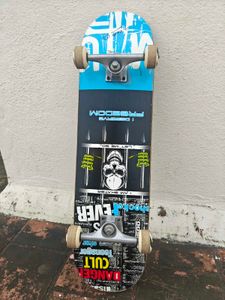 Skateboard with Extra Wheels