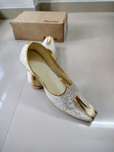 Free Delivery of Bata Ethnic Jutti
