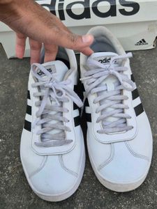 Adidas VL Court 2.0 White Sneakers – Like New
