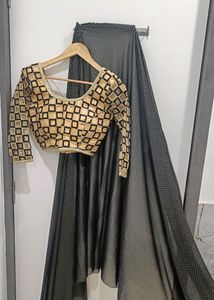 Elegant Saree And Blouse Set