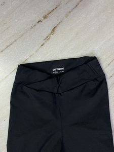 Crisscross Waist Black Leggings