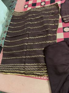 Beautiful Suit With Freebies