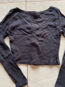 Black Long Sleeve Crop Top