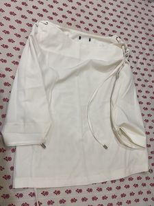 white plain top