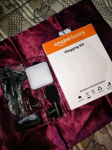 Amazon Basics Vlogging Kit - New