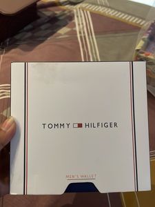 Tommy Hilfiger Men's Wallet - New in Box